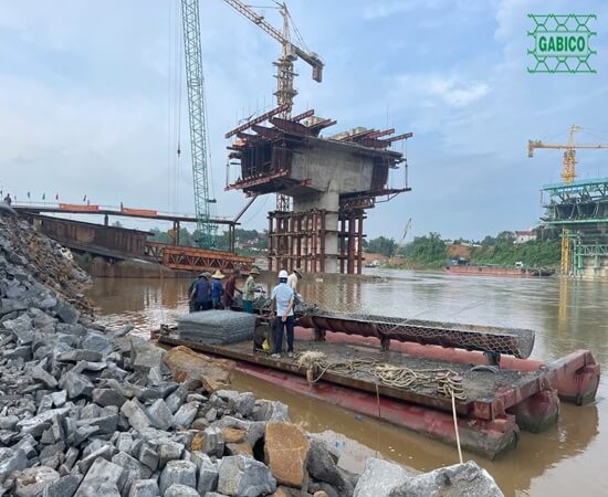 Công trình tại Cầu Phong Châu